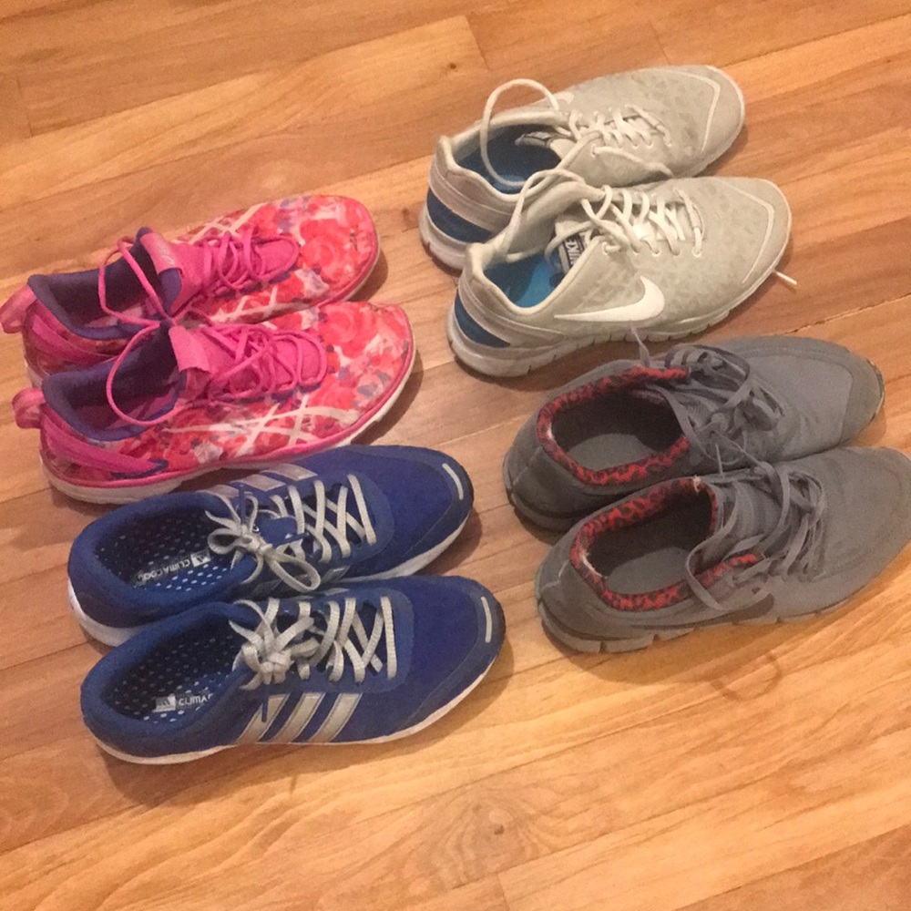 4 pairs of tennis shoes sold together